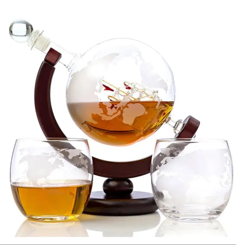 Online Hot Selling Handmade 850ML Whiskey Globe Decanter Inner with Ship Design Whiskey Set With Wood Base with 2 Cups