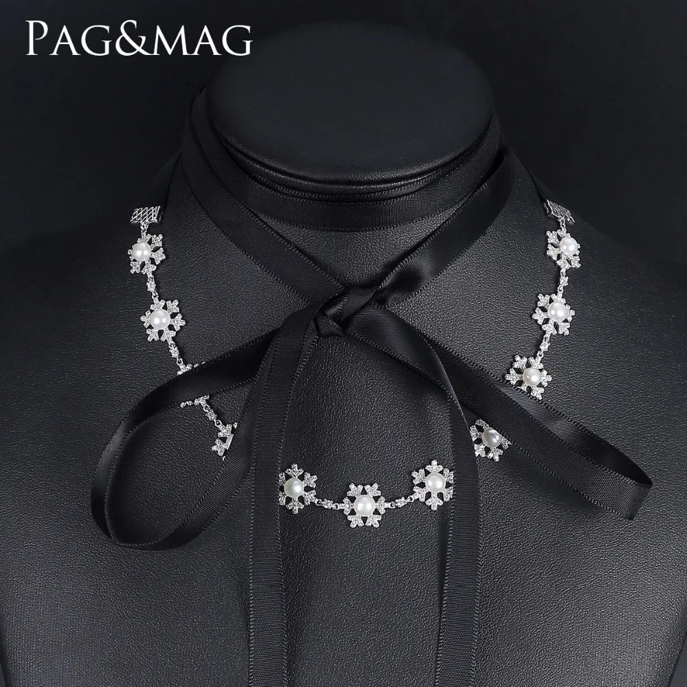 Pag&Mag the Latest Design Lovely Silver Flower Shape Chain Comfortable Freshwater Pearl Necklace for Women Banquet or Gifts