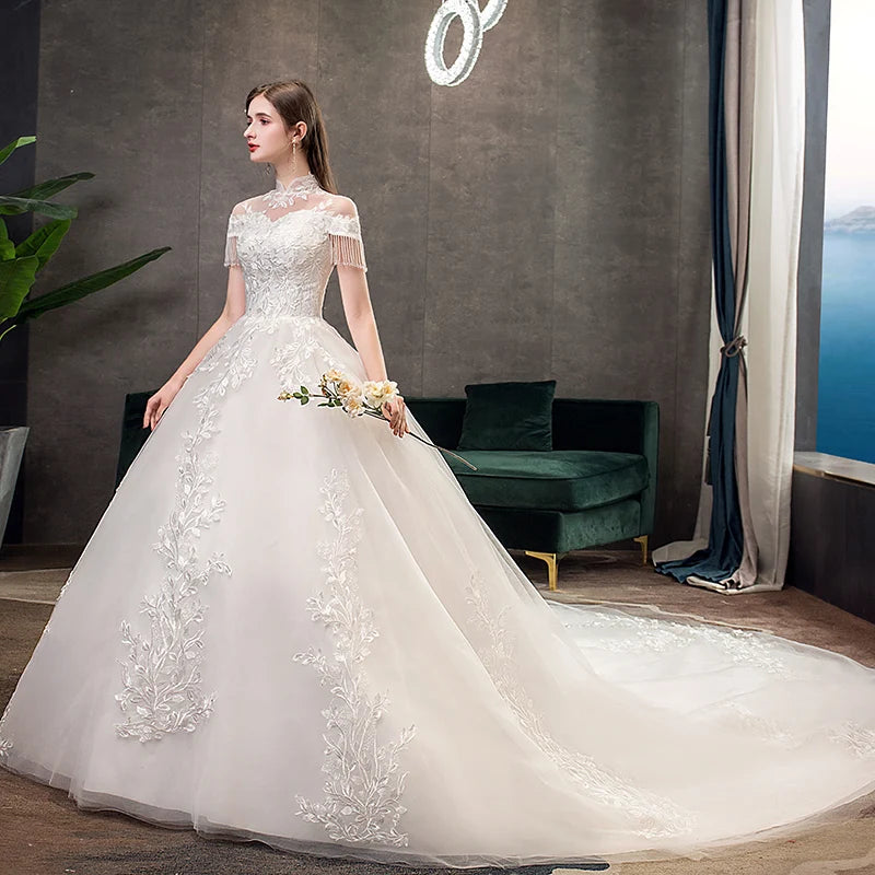 2019 Vintage High Neck Half Sleeve Lace up Back Princess Wedding Dress Embroidery Wedding Dress With Big Train