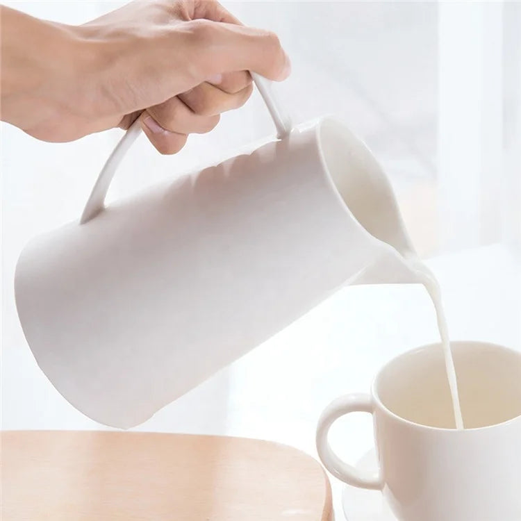 Wholesale Hot Selling Restaurant Big Size Custom logo Plain White Ceramic  Milk Pitcher Jug for Sale