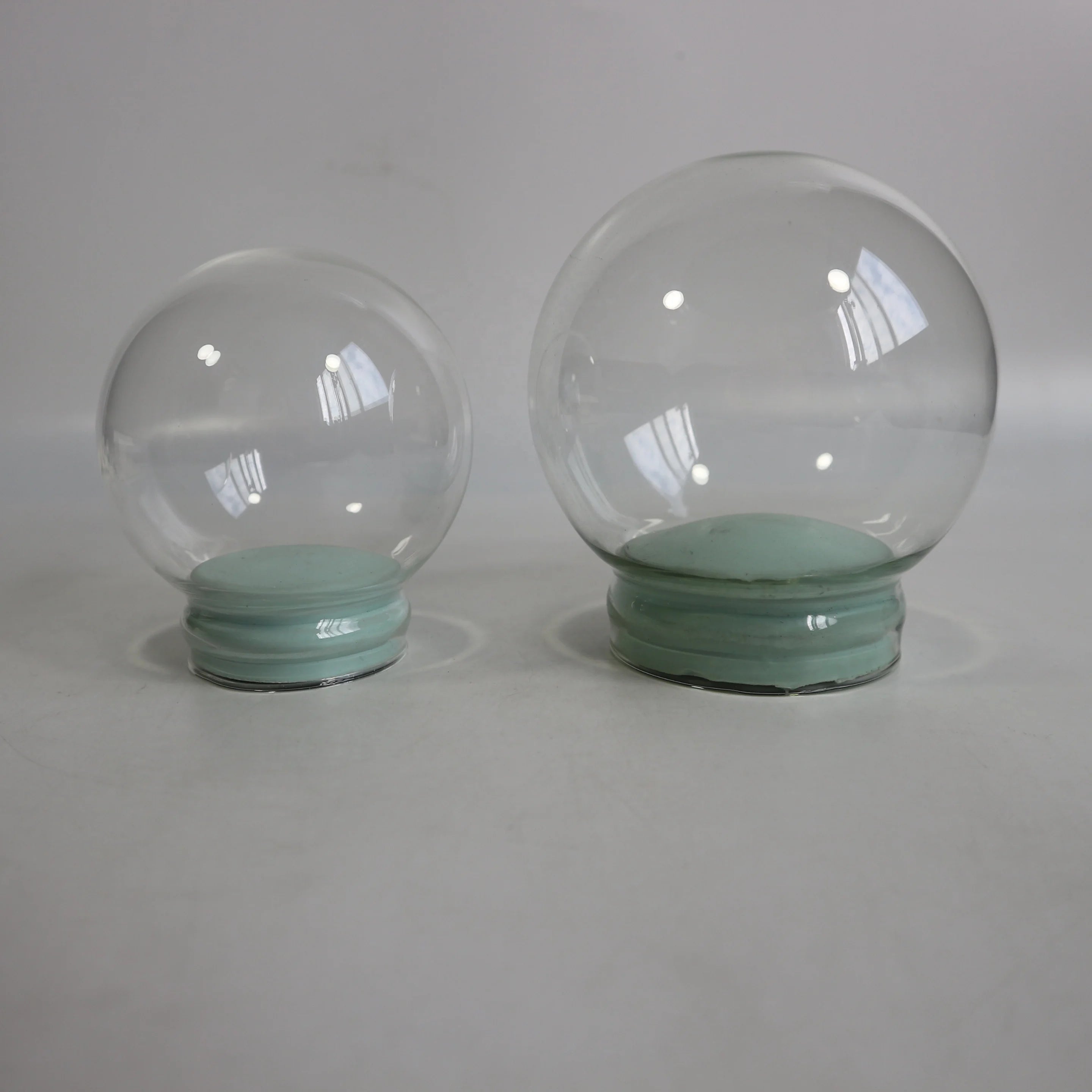 Eco-Friendly DIY Snow Globes Empty Clear Glass Snow Ball Round Shape Dome Novel Home Decor and Gift Idea