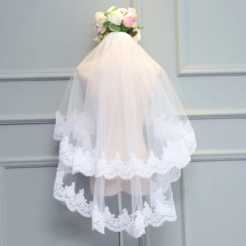 Wholesale Top Quality Short Lace Two Layer Ivory 1.5 Meters Width 1.5 Meters Short Lace Veil for Bridal With Comb MSVB3