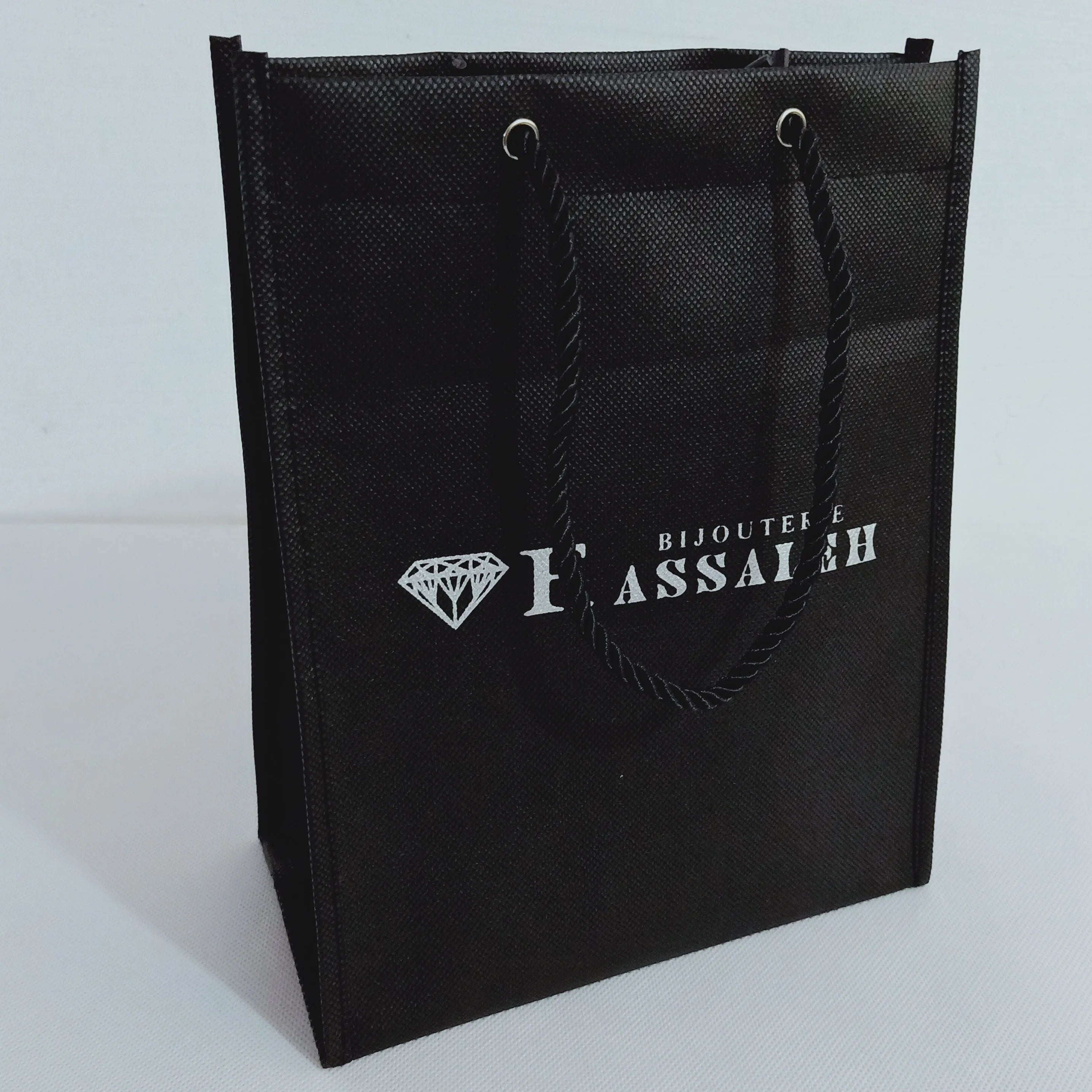 Glitter Glory Biodegradable Hotel Promotion Non-Woven Plant Bag Creative Logo Pattern Eco-Friendly Fancy PP Letter Design