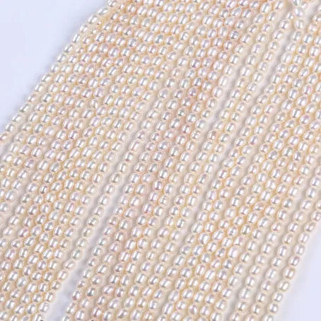 Wholesale 3-4mm Natural Shiny Freshwater Rice Pearl in Strand