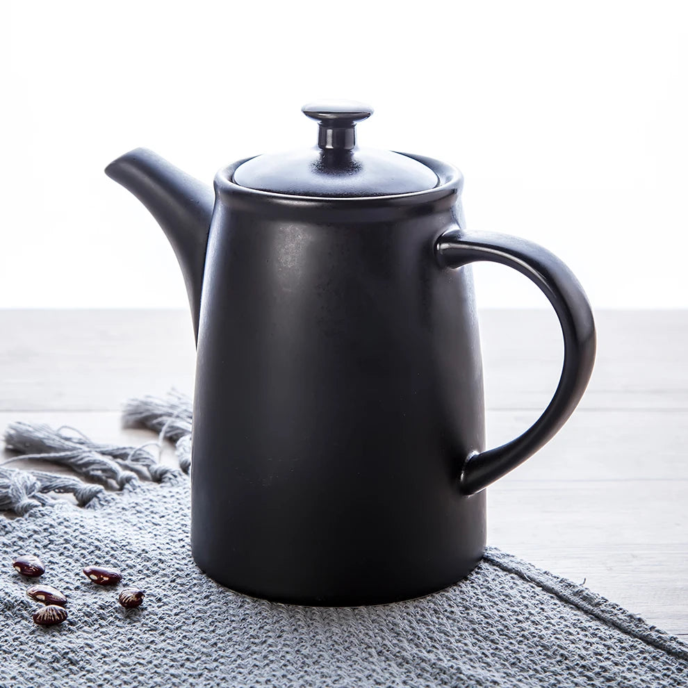 Concise Style Durable Porcelain Drinkware 490ml Matte Black Teapot