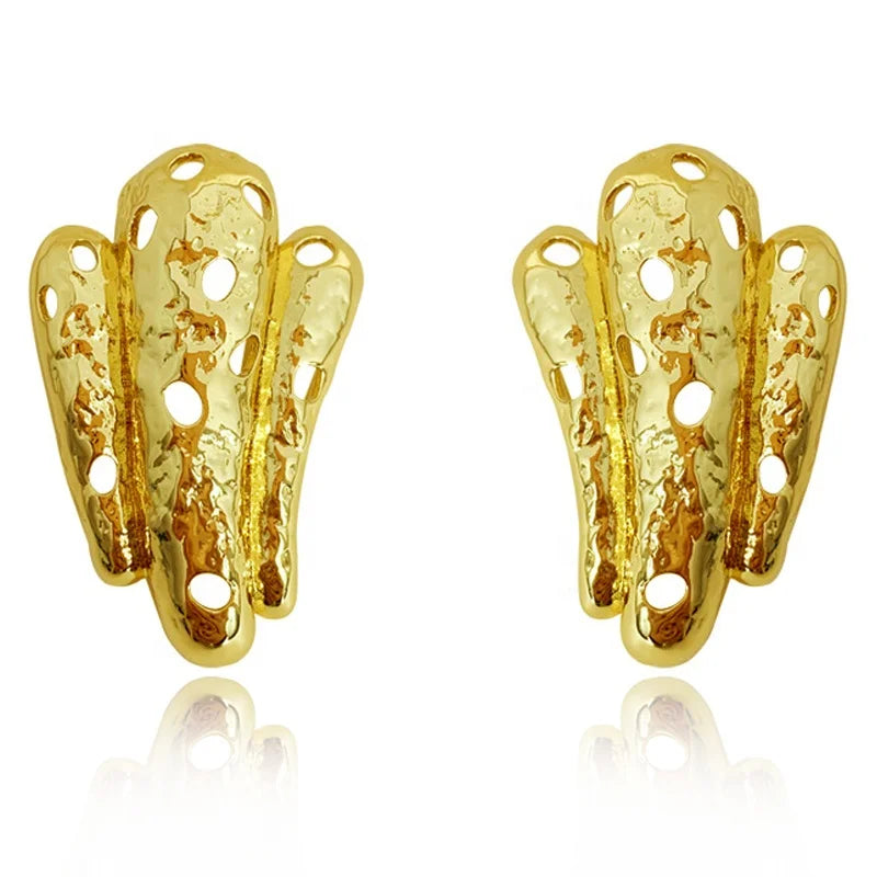 2024 New Brass Gold-Plated Exaggerated Texture Skeleton Claw Earrings Vintage Jewelry Factory Customized