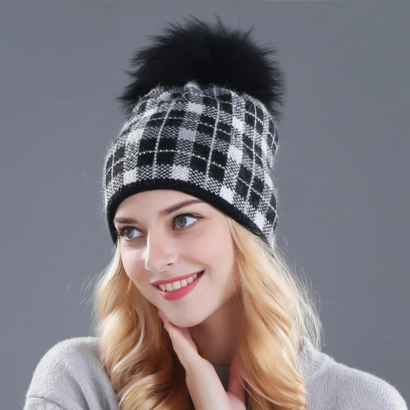 Women Winter Wool Knitted Beanie Hat With Real Fur Pompom Custom Fashion Knitted Skull Gem Checked Winter Beanie Hats