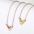 New Fashion High Quality V Letter Necklace Titanium Steel 18K Gold Hot Selling Necklace Jewelry