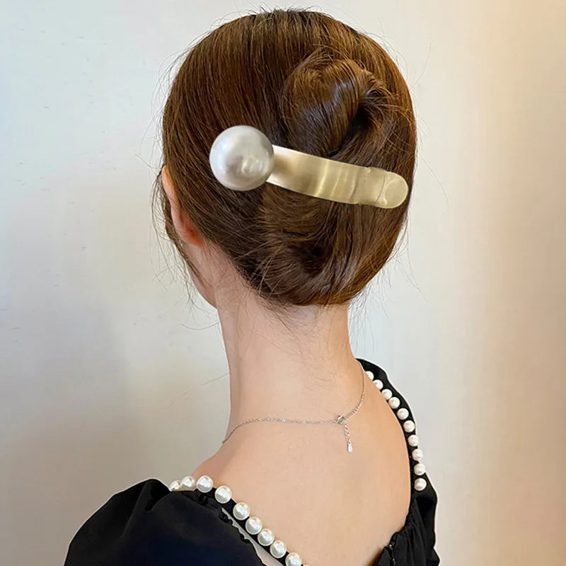 French Retro Metal Pearl Hairpin Girls Temperament Duck Beak Clip Elegant Shark Clip Pin Women Hair Accessories