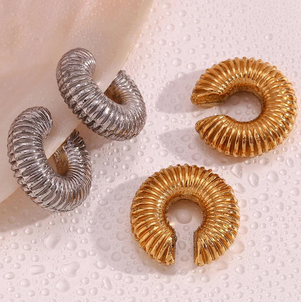 Dreamshow High Quality Light Weight Statement Earrings Hollow Out Gold Plated Jewelry Stainless Steel Clip on Earrings