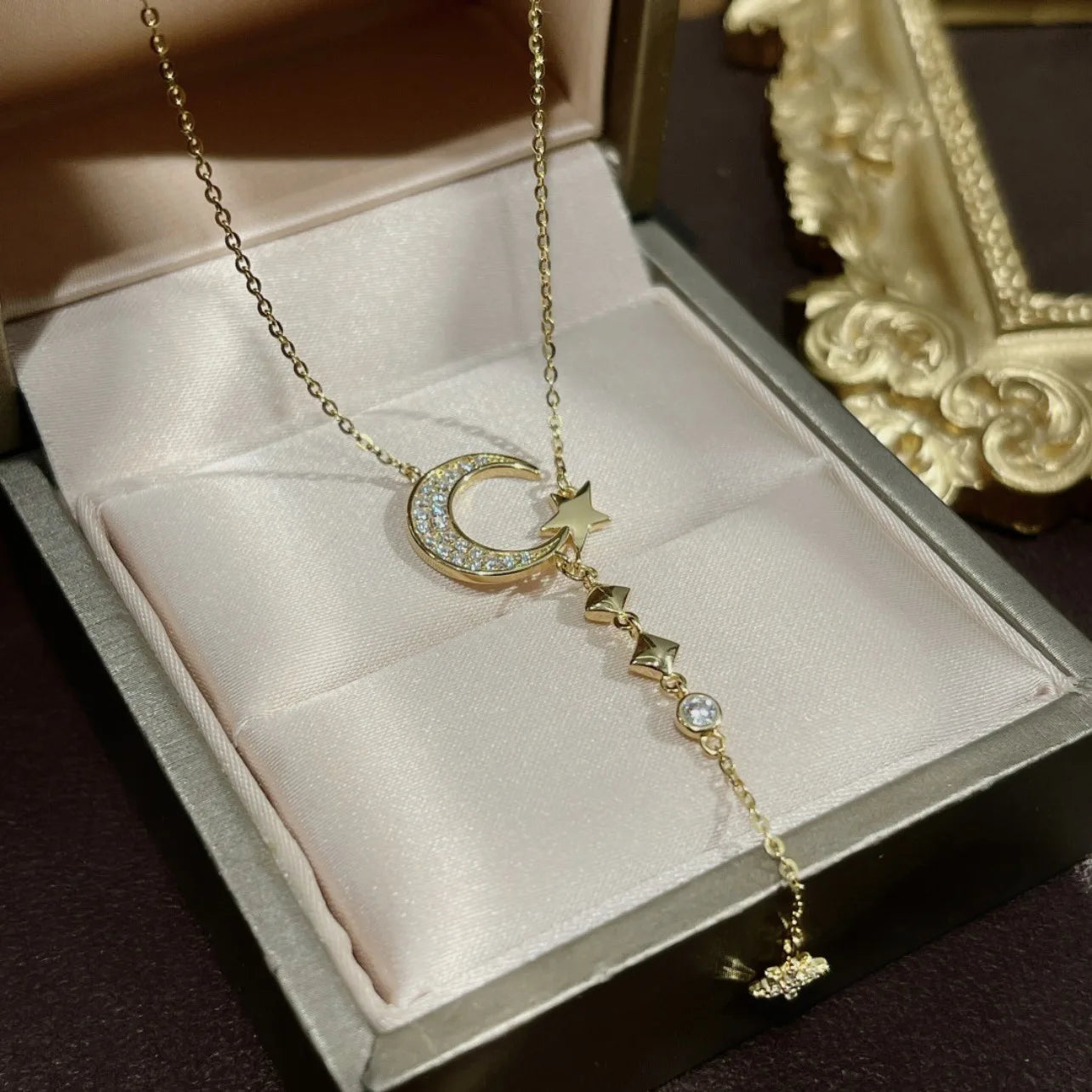 2023 Korean Fashion Gold Necklace Moon Zircon Necklace Exquisite Shiny Star and Moon Tassel Necklace for Women