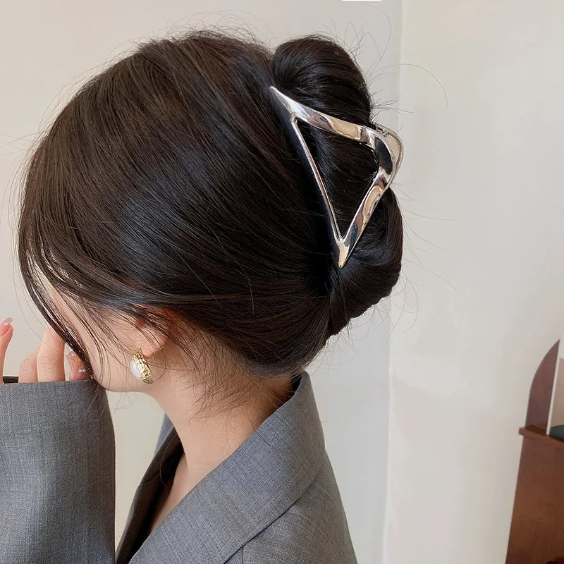 Para El Cabello Moda 2023 New Design Silver Metal Shark Hair Claw Clip Fashion 10cm Hair Clip Claw for Women