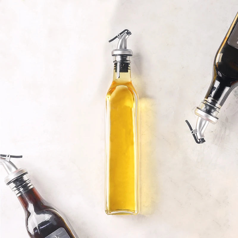 Europe Style Glass Oil and Vinegar Cruet Bottle Olive Oil Dispenser With Stainless Steel Spout