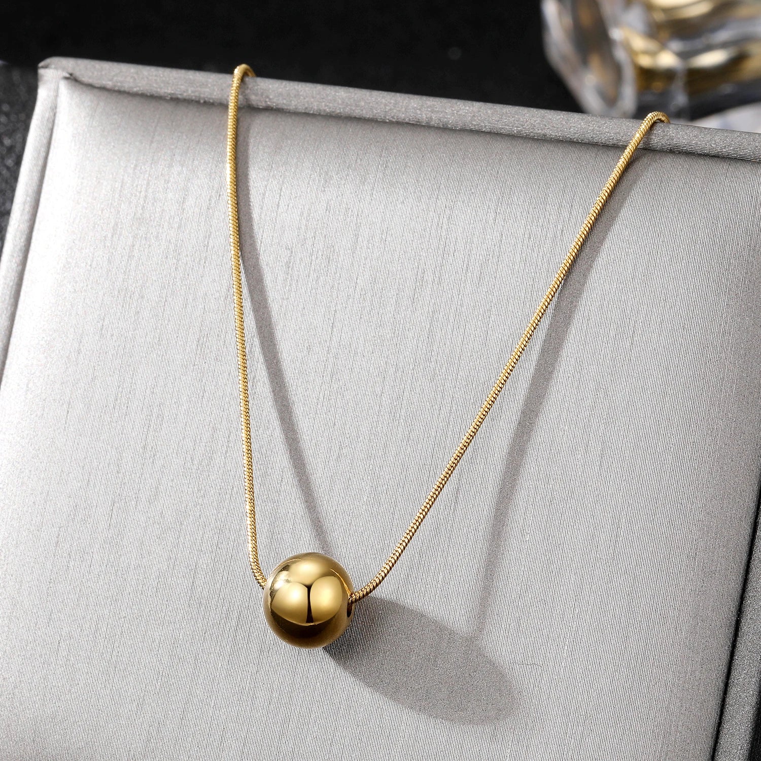 VKME Fashion Jewelry 18K Gold Heart Bead Heart Pendant 316L Stainless Steel Chains Necklace Wholesale