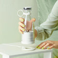 New Design Magnetic Wireless Charging Battery-Powered Portable Mini Juicer Fruit Mixer 380ml Car Use Household Juicer Blender