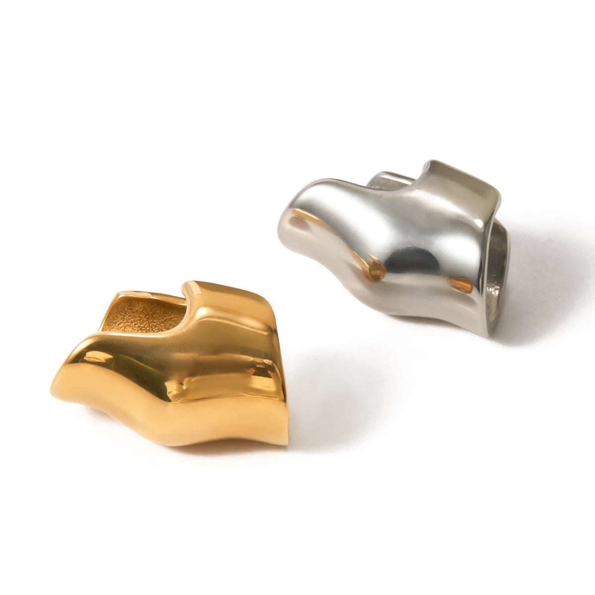J&D New Fashion 18k Gold Plated With PVD Stainless Steel Low Key Statement Ear Cuff for Women
