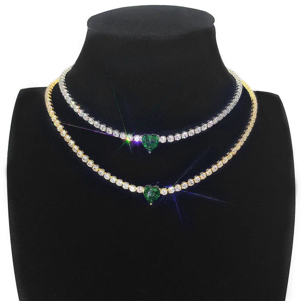 18K Gold Plated 3A Zircon Claw Chain Necklace Trendy Heart Emerald Clavicle Necklaces for Women for Anniversaries Made of Brass