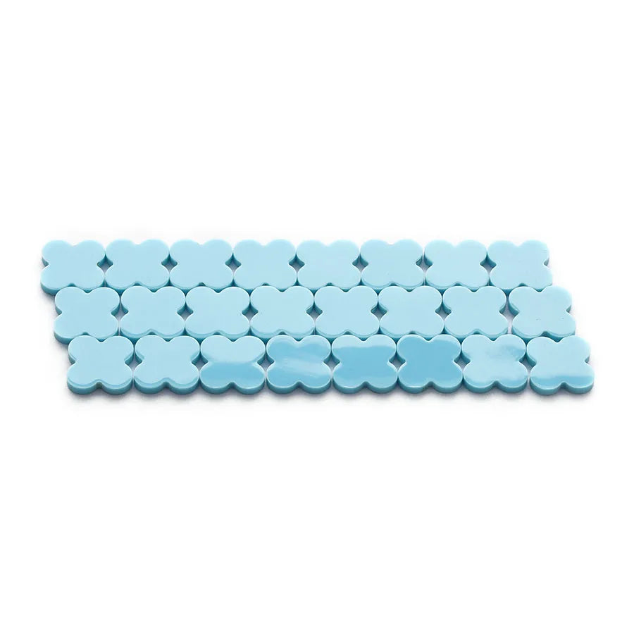 Natural Blue Agate Stone Factory Processing Cutting Smooth Flat Four Leaf Clover Shape Blue Onyx for Jewelry Synthesis