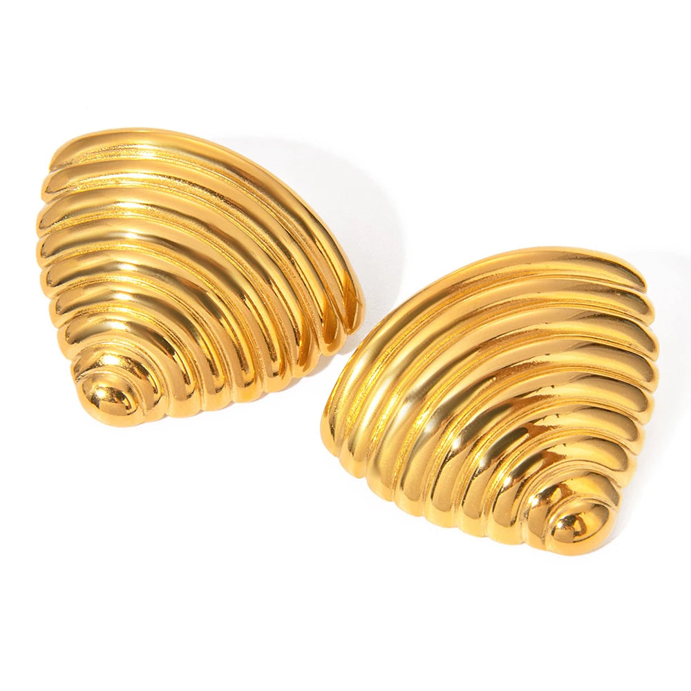 18K PVD Gold Plated Stainless Steel Waterproof Summer Stud Earrings Topple Shell Texture Triangle Beach Holiday Women Jewelry