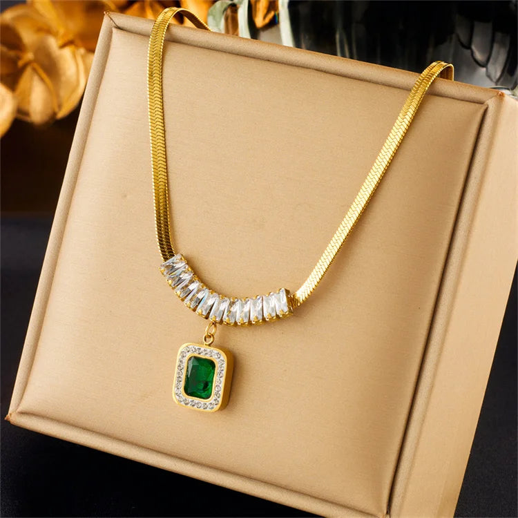 Wholesale Fashion Stainless Steel Retro Moissanite Snake Bone Chain Square Green Diamond Necklace for Women