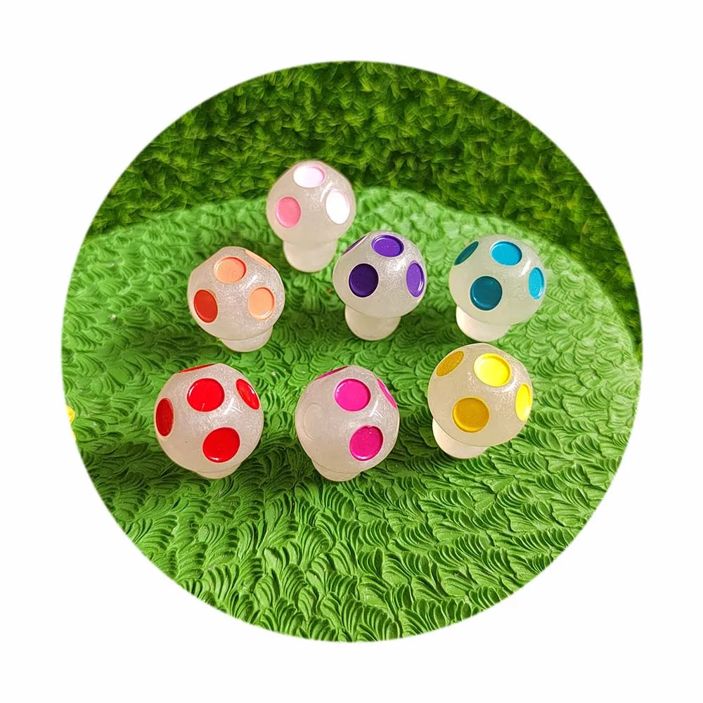 New Popular Colorful Glowing Luminous Mushrooms Mini Figurines Miniature Fairy Garden Statue for Landscape Home Party Decoration