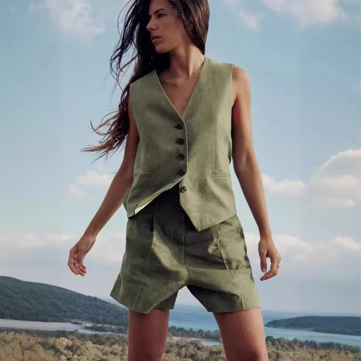 Two Pieces Vest Shorts Set Wholesale Simple Design Sleeveless Vest Solid Color Pleated Shorts Factory Directly