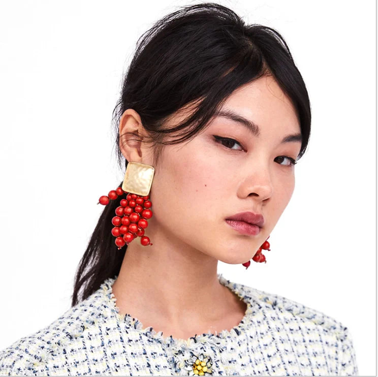 Premium Custom Vintage Flower Shape Women's Chandelier Earrings Crystal Rhinestone Acrylic/Lucite Material Logo Design for