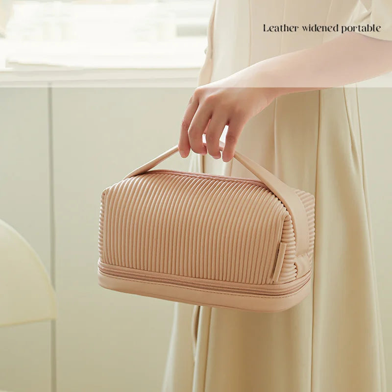 Women's Travel Toiletry Bag with Hanging Makeup Organizer Water-Resistant Cosmetic Bag Zipper Closure