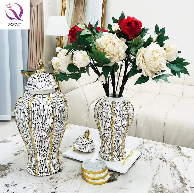Hand-painted Art Black Glazed Striped General Ginger Jar Creative Gold Plated Ceramic Flower Vase for Room Hotel Home Decoration