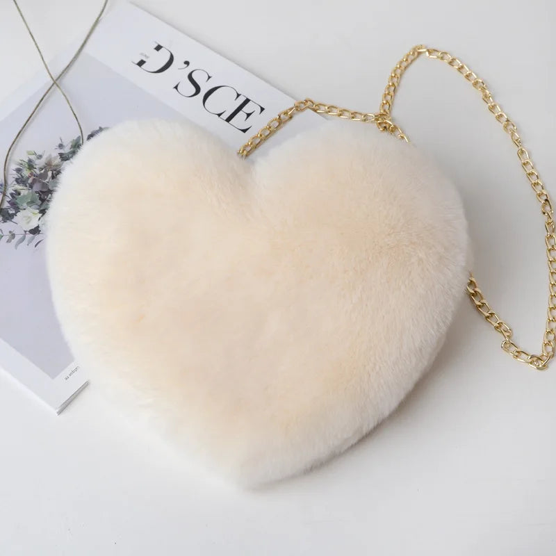 Bestseller Winter Fashion for Women Heart Shaped Faux Fur Ladylike Furry Purse Chain Shoulder Strap Ladylike Messenger Bags for