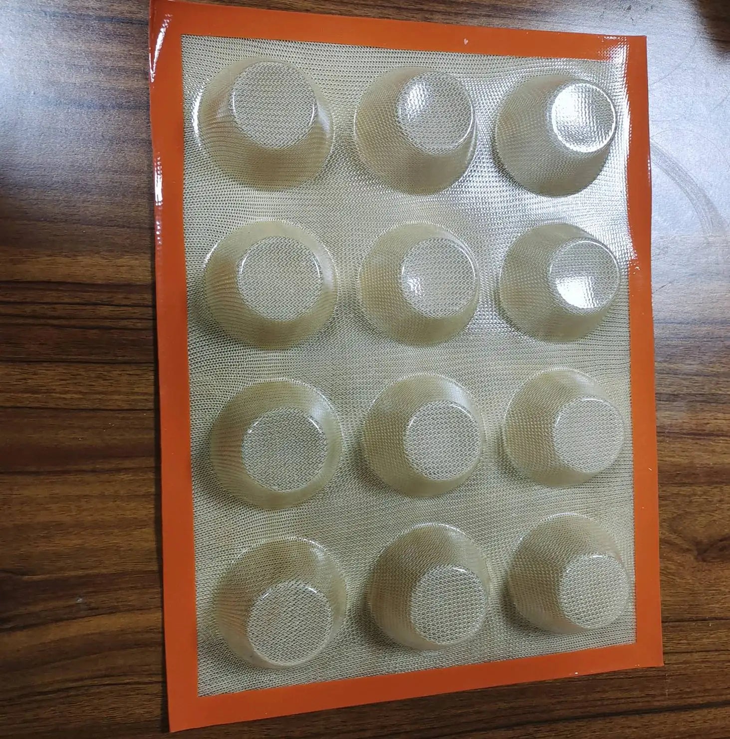 round Non-Stick Silicone Muffin Tray Pan Cake Moulds for Baking Essential Cake Tools