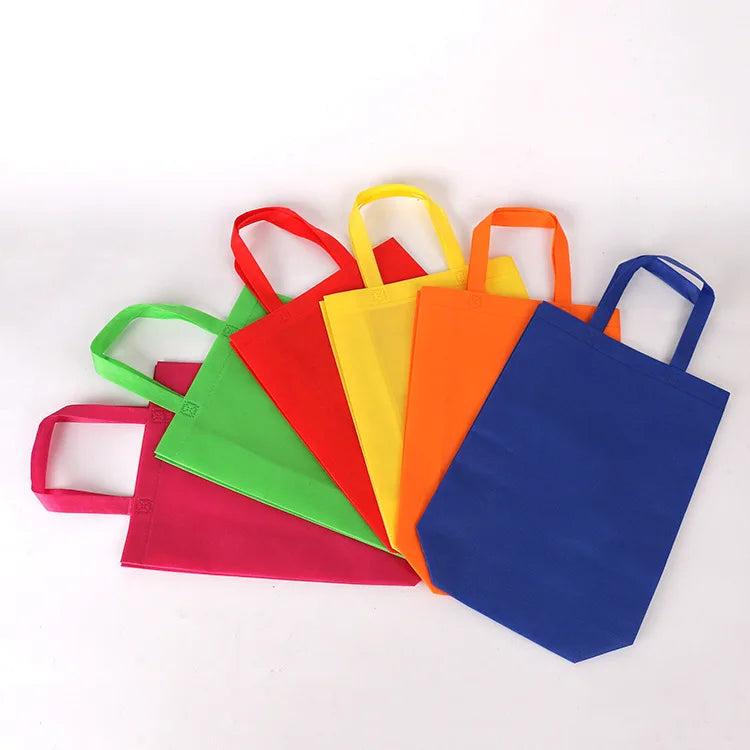 Advertisement Promotional Non-woven Tote Bags with Logos Custom pp Non Woven Cloth Reusable Gift Bag Christmas Shopping Bags
