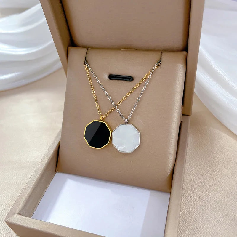 Luxury Fashion 18K Gold Hexagonal Shells Charm Pendant Necklace Fine Jewelry Women Ladies Female Stainless Steel Necklaces