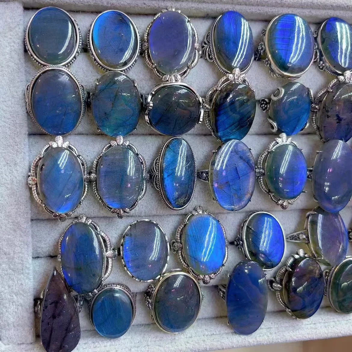 925 Sterling Silver Spiritual  Healing Crystal Stone Natural Big Blue Labradorite Ring for Improving Fatigue and Enhancing Sleep