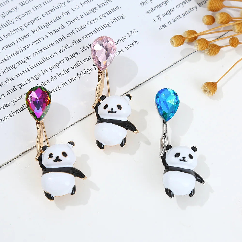 Fashionable Alloy Brooch in New Cute Panda Rhinestone Design for Men and Women for Wedding Party Engagement or Gift