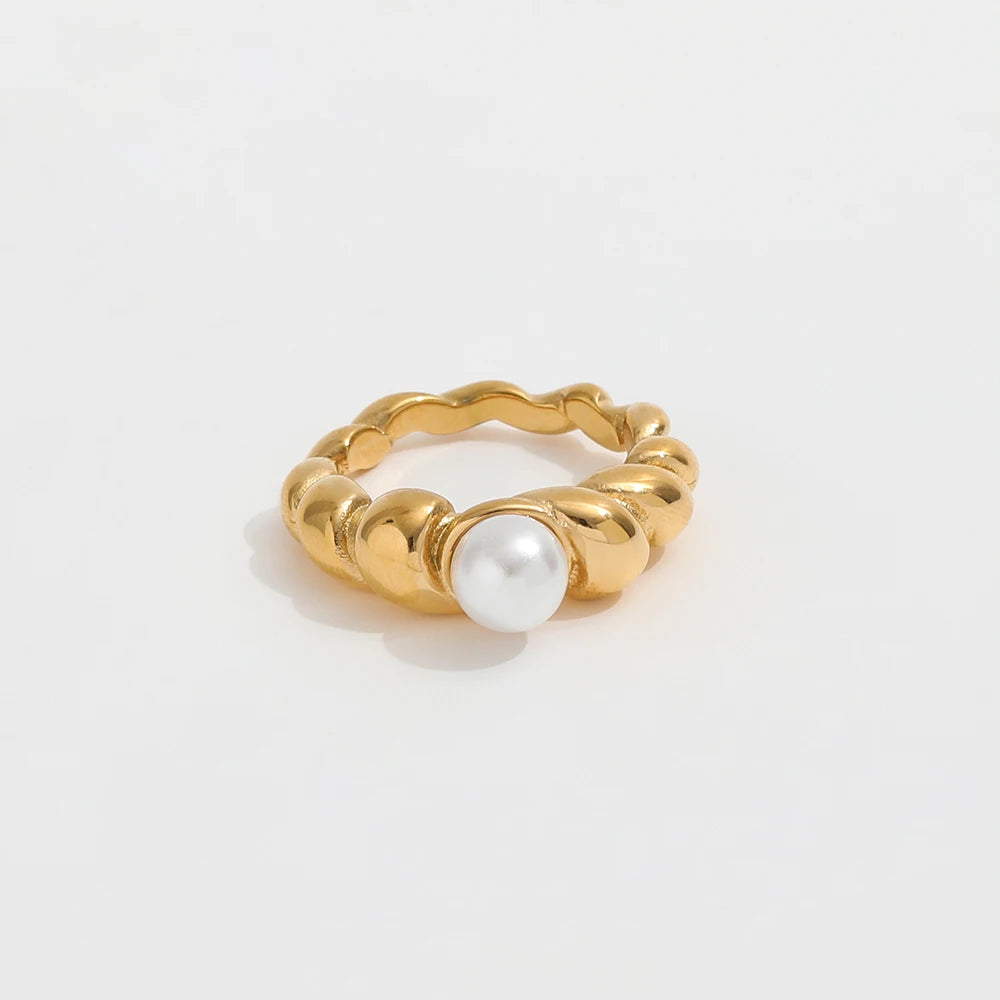 High End 18K Gold Plated Pearl Gradient Croissant Rings Stainless Steel Jewelry Trendy Finger Ring