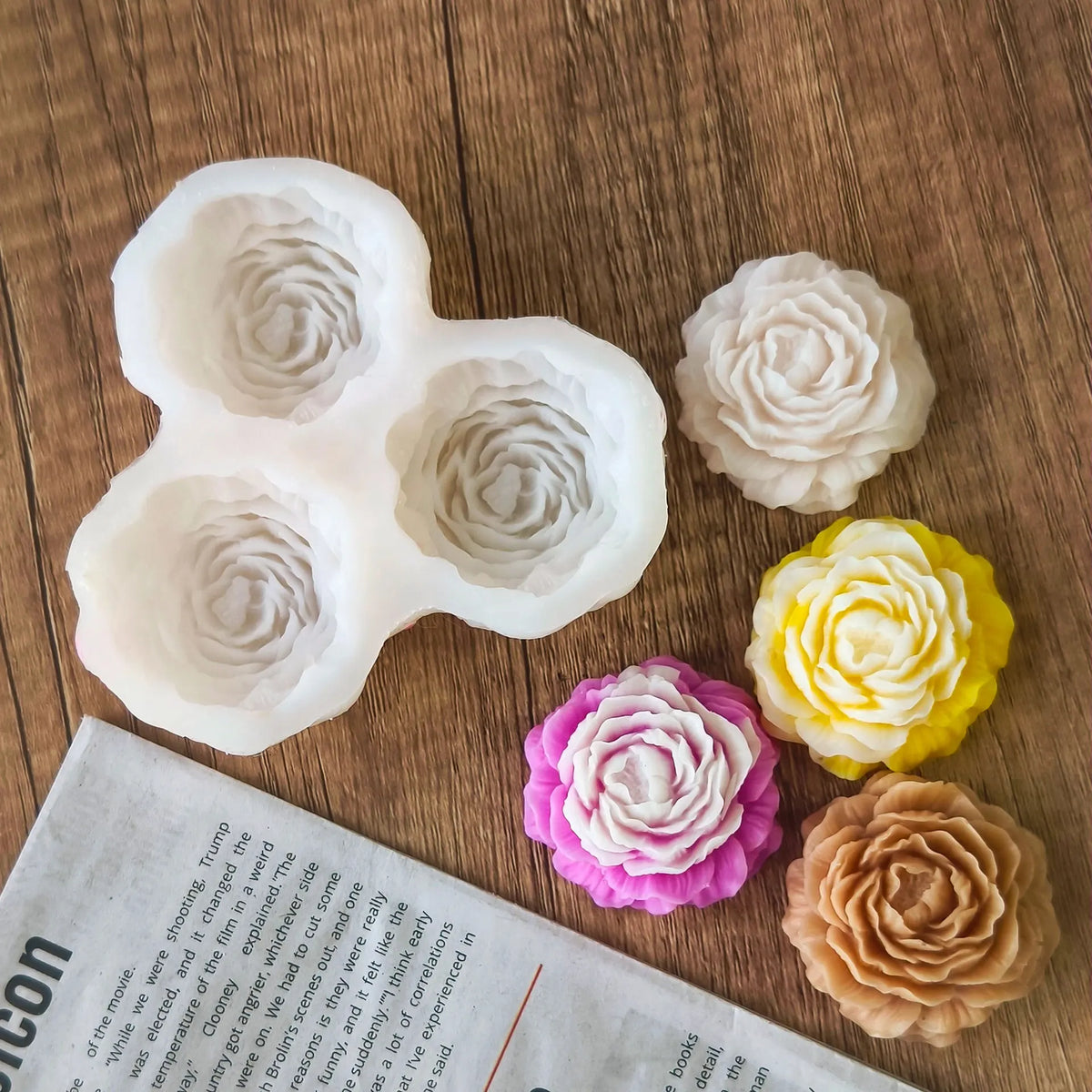 J10-361 3 Line Small Flower Handmade Soap Flip Candy Silicone Mold DIY Peony Flower Aromatherapy Candle Diffuser Stone Stock MegaBDM