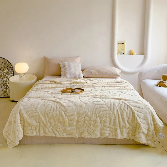 Factory Wholesale Solid Color Leaves Embossed Flannel King Size Bed Blanket for Winter MegaBDM