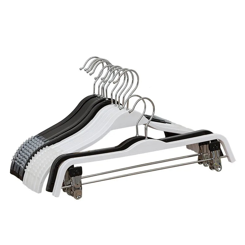New Plastic Non-slip Clothing Store Black and White Adult Children  Splint Clothes Rack Ruber Plastic Hanger