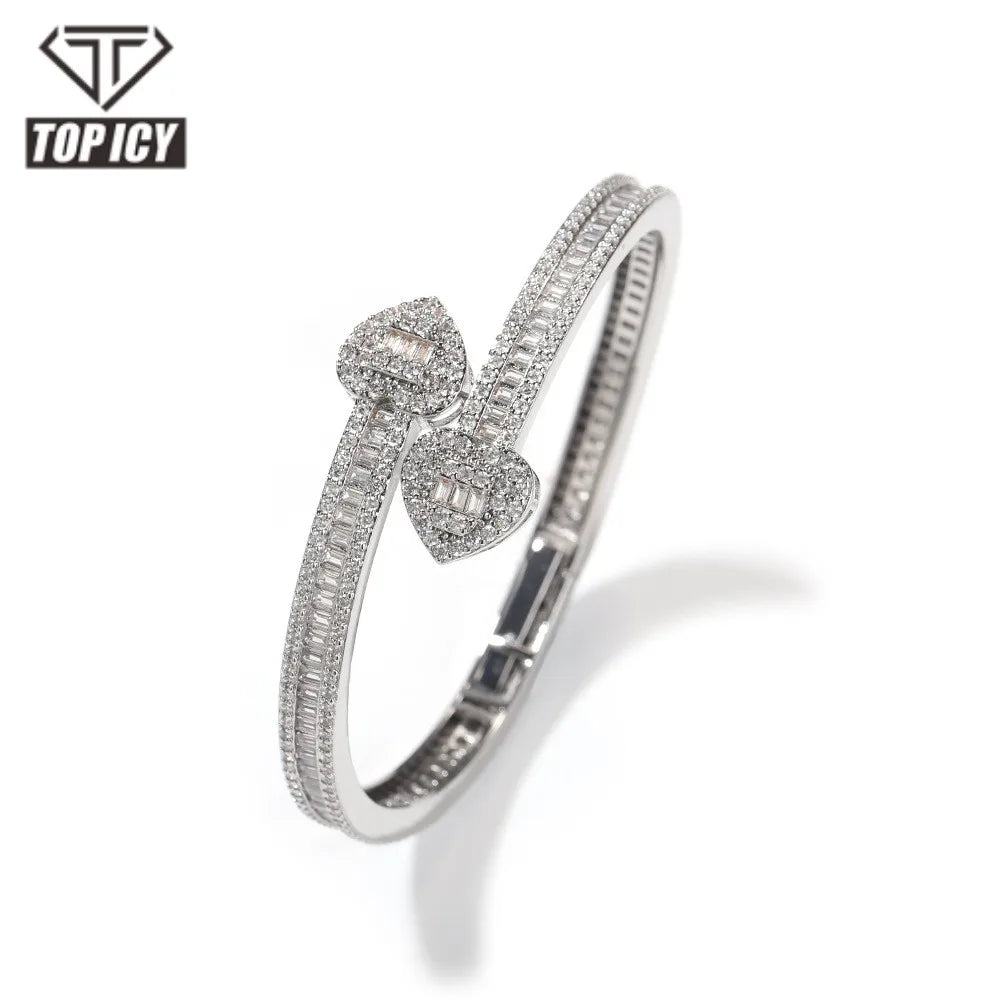 Iced Out Baguette Diamond Heart Bracelet Fine Women Jewelry Bling Love Heart Bangle with 18K Gold Plated