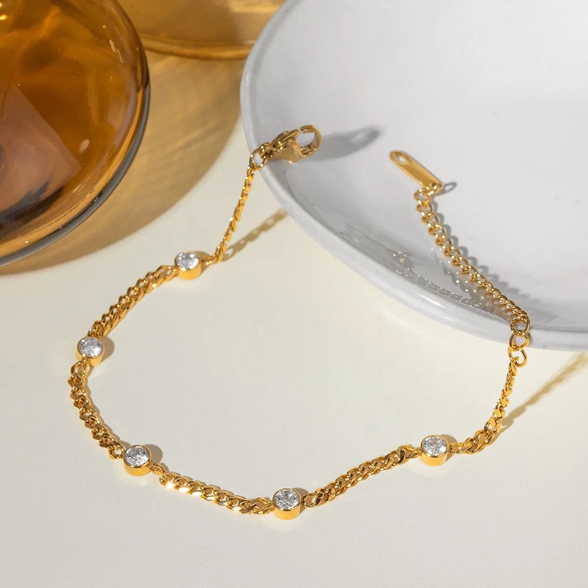 New Fashion 18K Gold Plated Stainless Steel Shiny Zircon Cuban Chain Bracelet for Women Chain Bracelet Wholesale Gift
