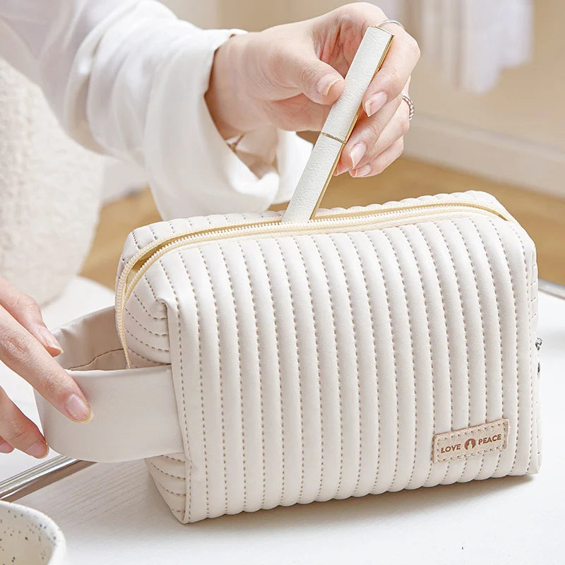 Fashion Cake Cosmetic Bag Ins Style Skincare Products Storage Bag Hand Holding Carrying Travel Wash Bag Wholesale