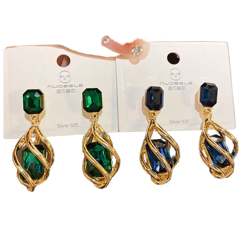 2026 Good Quality Diamond Square Water Drop Retro Earrings with Gold Plating Fashion Design All-Match for Party