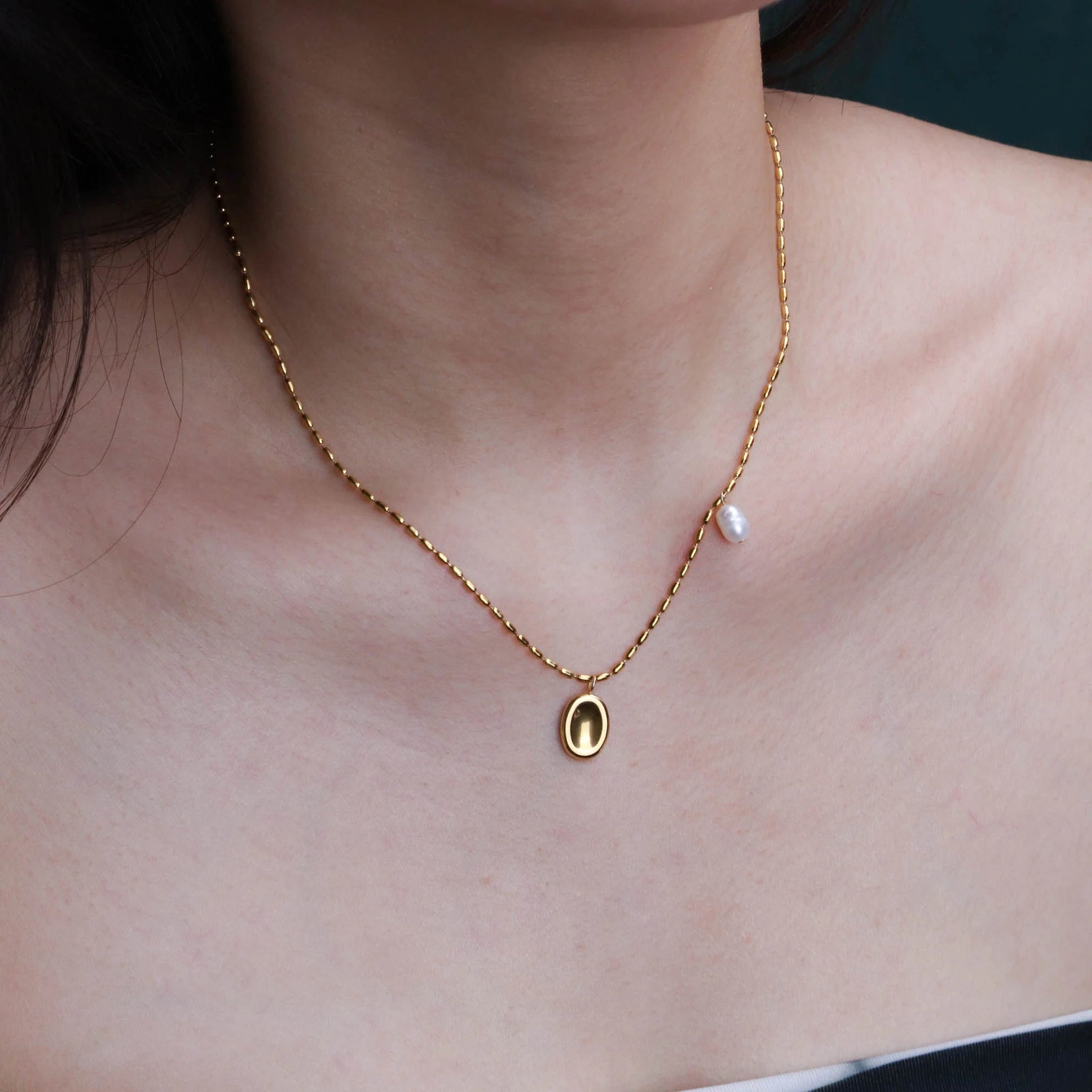 Chris April PVD Gold Plated 316L Stainless Steel Natural Freshwater Pearl Oval Shape Pendant Bead Chain Necklace