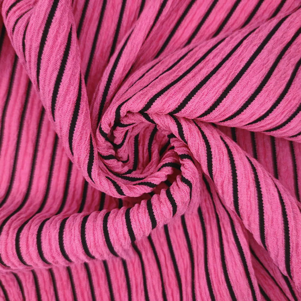 260gsm Stretch Jacquard Knitted Pleated Fabric 96% Polyester 4% Spandex Wrinkle Resistant Black Stripes GRS/OCS Boys Girls