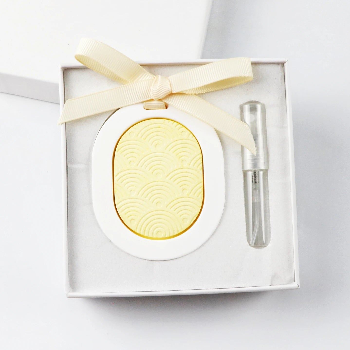 Color Matched Oval Hanging Car Wardrobe Air Freshener Scented Ceramic Aroma Plaster Porcelain Flower Home Fragrance Oil Diffuser