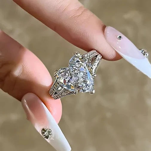 Huitan Factory Hot Selling Sparkling Heart Design Cubic Zirconia Couple Rings for Women Wedding Silver Plated Double Layer Rings