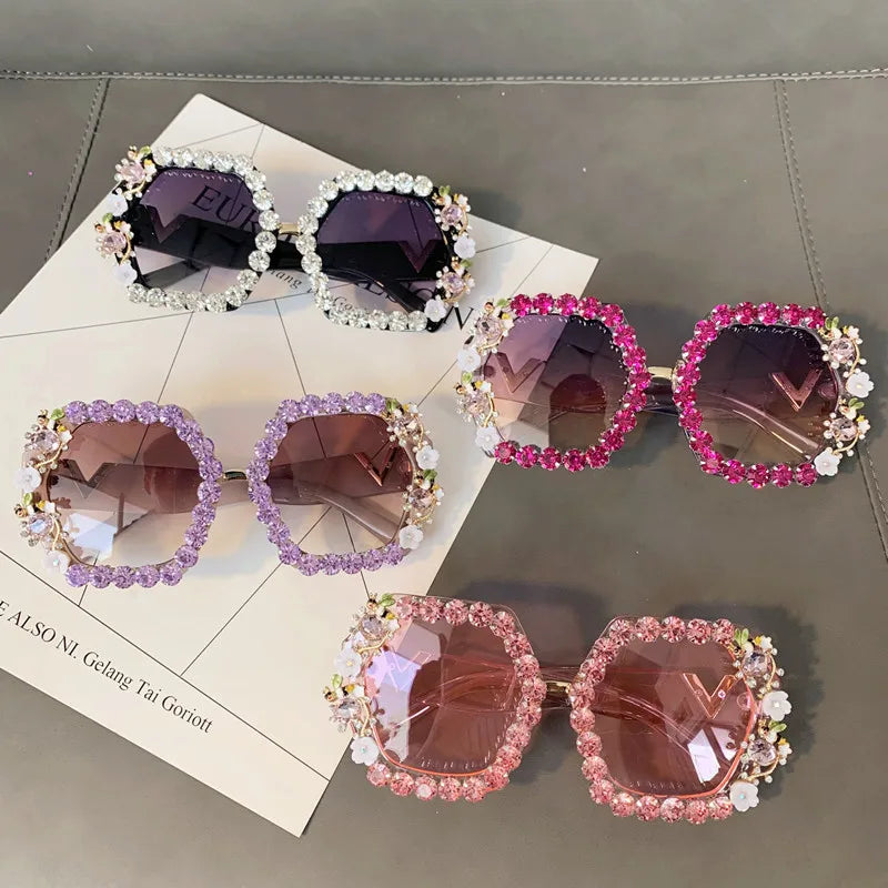 2023 New Fashion Pink Uv400 Eyeglasses With Diamond Retro Luxury Sunglasses Rhinestone Sunglasses for Women