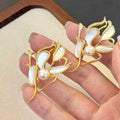 Gilded Golden Orchid Petals Brooch 7-8mm Natural White Freshwater Pearls Light Luxury Flame Flower Design for Gift Occasions