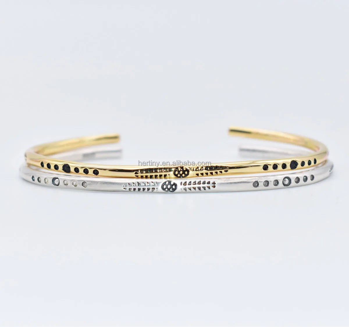 Handmade Hammered Vintage ETHNIC Feather Fishes Texture Bangle Cuff in 925 Sterling Silver